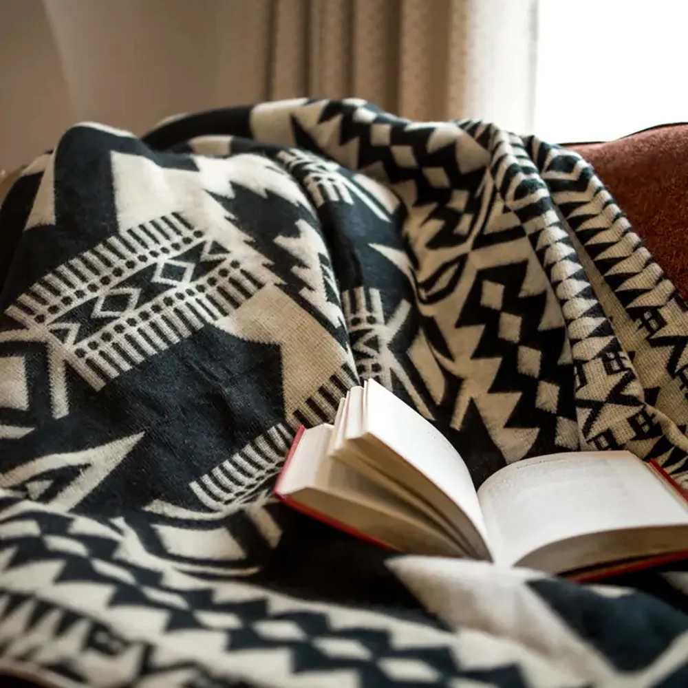Awa Blanket - Natural/Black - Image 3